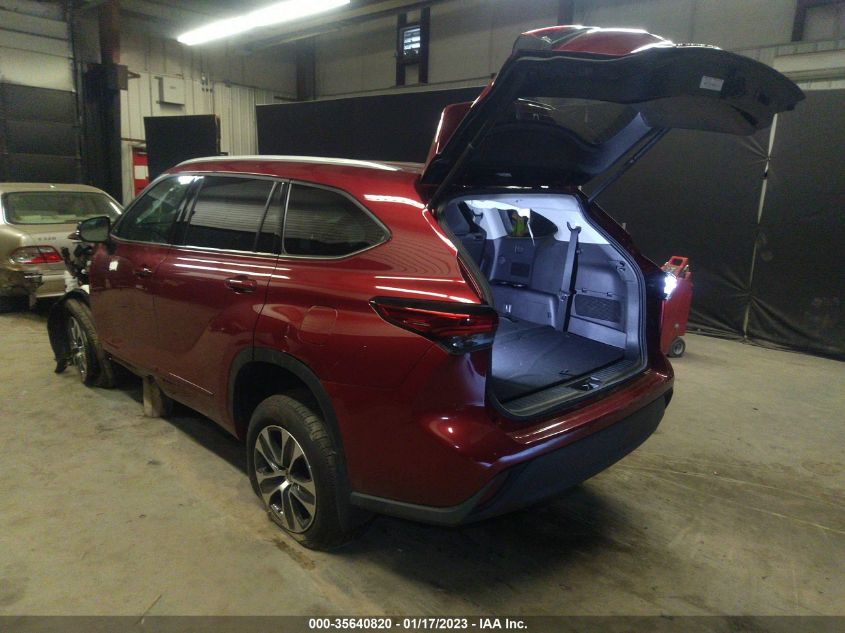2022 TOYOTA HIGHLANDER XLE VIN: 5TDHZRBH5NS180998