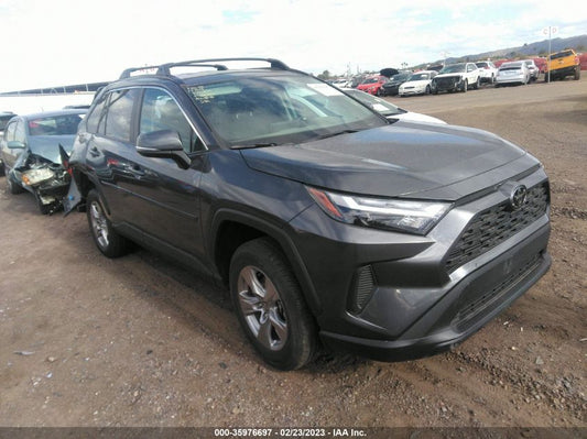2022 TOYOTA RAV4 XLE VIN: 2T3W1RFV3NC195272