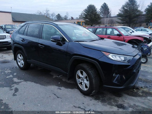 2021 TOYOTA RAV4 XLE VIN: 2T3P1RFV0MW236233