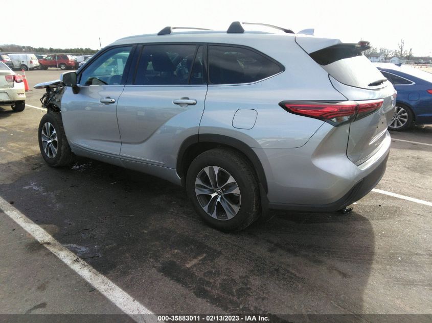 2022 TOYOTA HIGHLANDER XLE VIN: 5TDGZRBH9NS205266