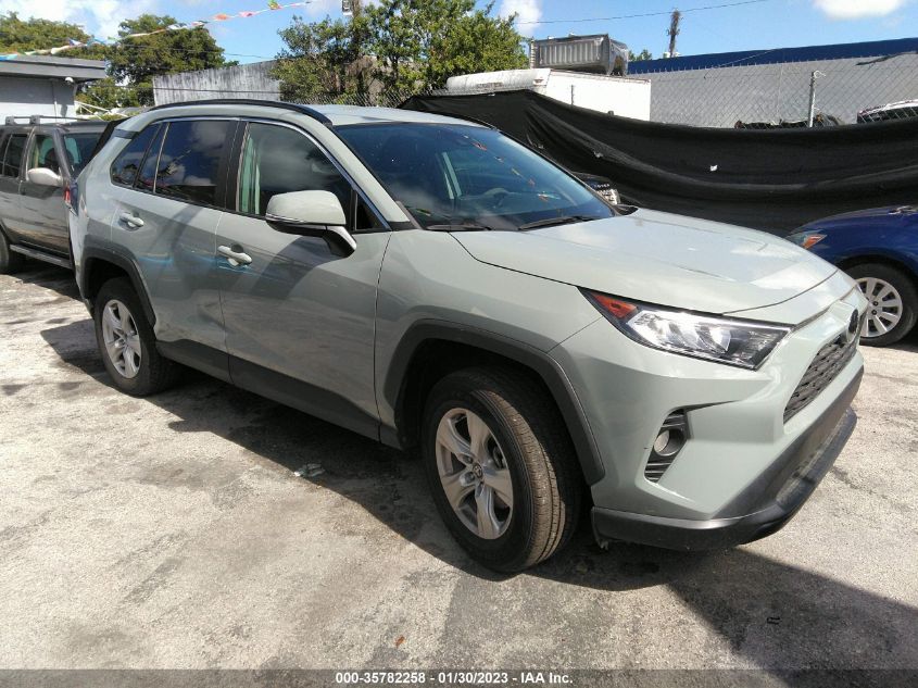 2021 TOYOTA RAV4 XLE VIN: 2T3W1RFV2MC085991