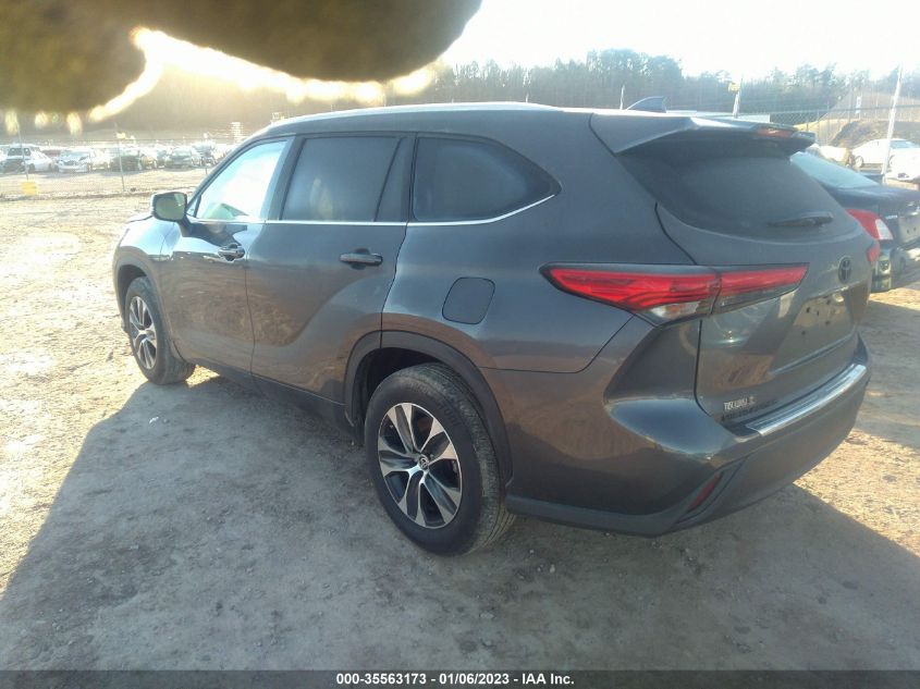 2022 TOYOTA HIGHLANDER XLE VIN: 5TDGZRAH0NS542944