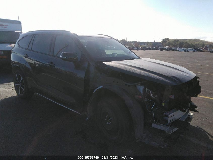 2022 TOYOTA HIGHLANDER XSE VIN: 5TDJZRBHXNS192842