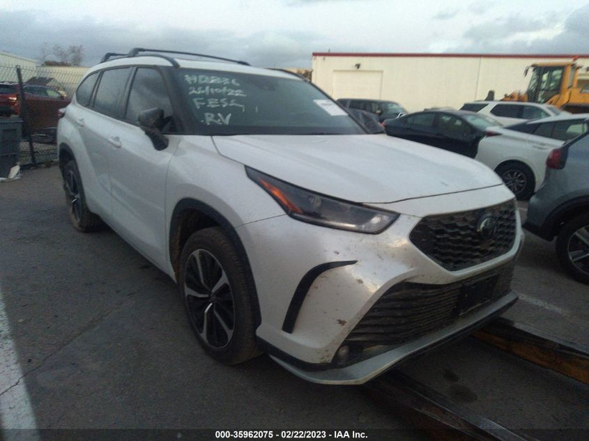 2022 TOYOTA HIGHLANDER XSE VIN: 5TDJZRAH5NS107228