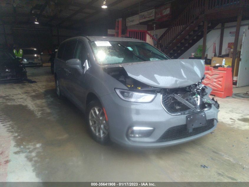2022 CHRYSLER PACIFICA TOURING L VIN: 2C4RC1BG4NR168557