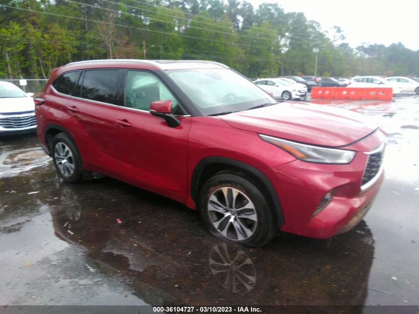 2022 TOYOTA HIGHLANDER XLE VIN: 5TDGZRAH1NS106488