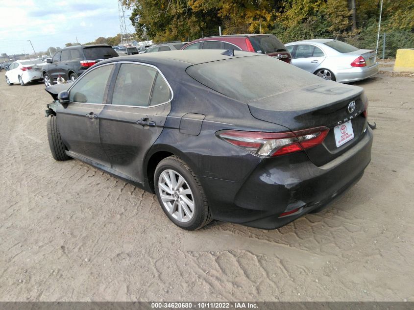 2022 TOYOTA CAMRY LE VIN: 4T1C11AKXNU075428