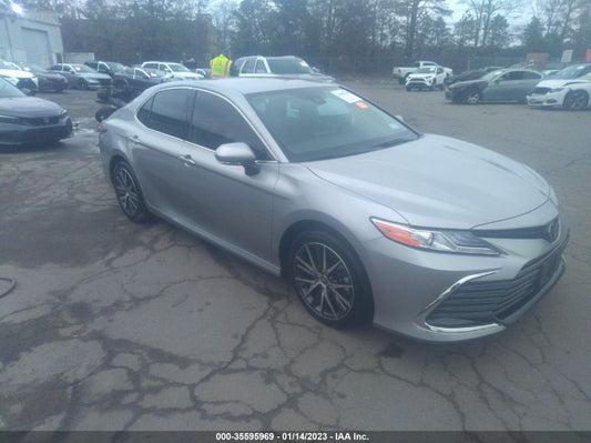2022 TOYOTA CAMRY XLE VIN: 4T1F11BK8NU060261