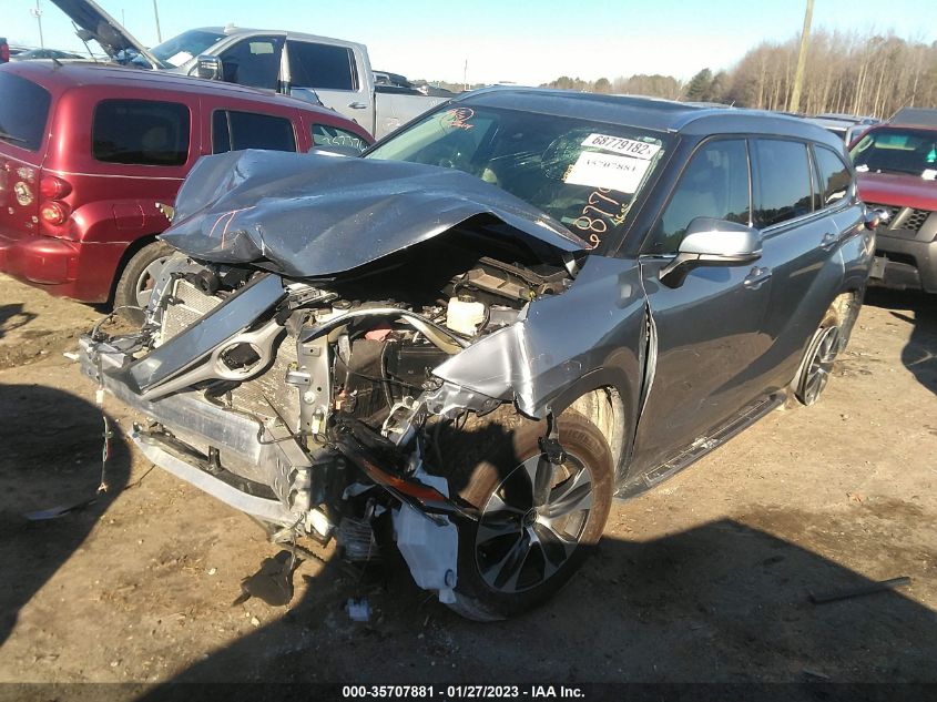 2021 TOYOTA HIGHLANDER XLE VIN: 5TDGZRAH1MS062863