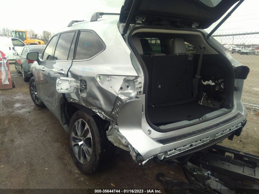 2022 TOYOTA HIGHLANDER XLE VIN: 5TDGZRAH4NS546494