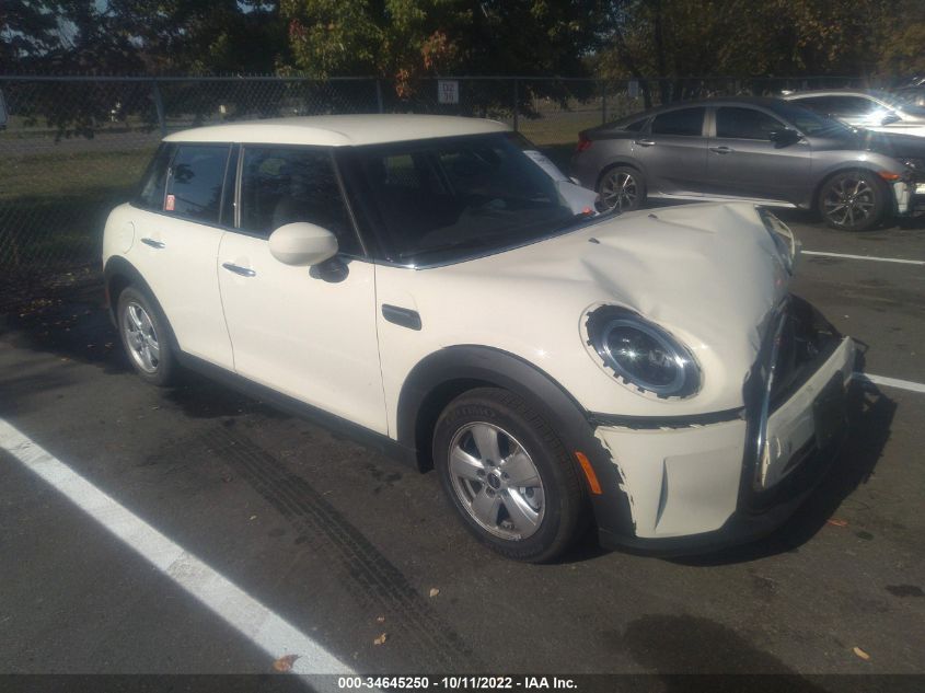 2022 MINI HARDTOP 4 DOOR COOPER VIN: WMW33DK09N2R62282
