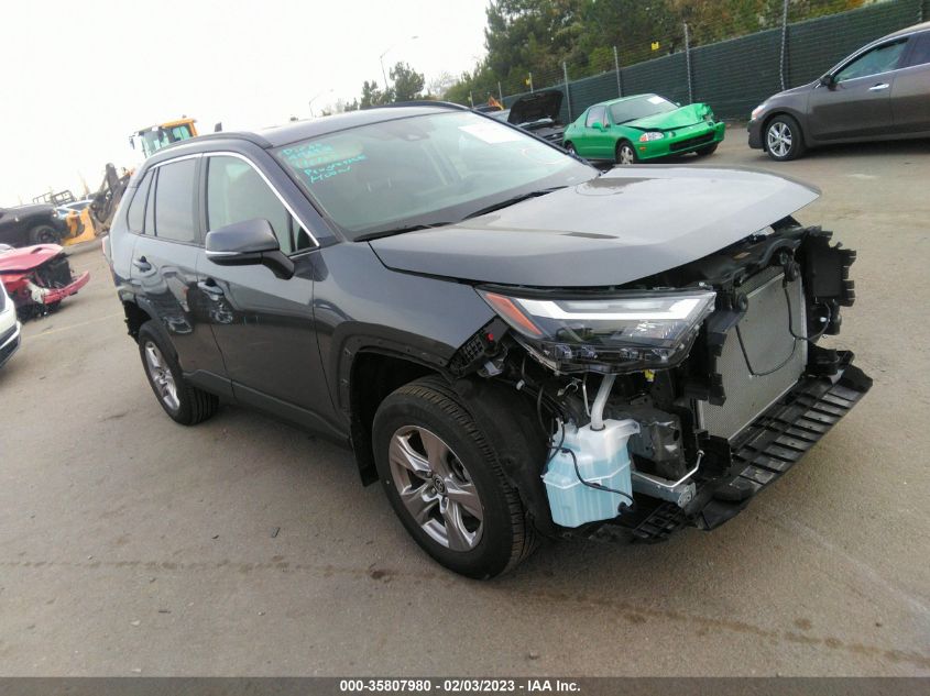 2022 TOYOTA RAV4 XLE VIN: 2T3W1RFV1NC180527