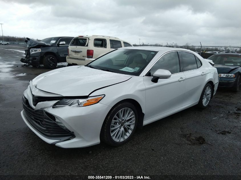 2020 TOYOTA CAMRY XLE VIN: 4T1F11AK7LU388690