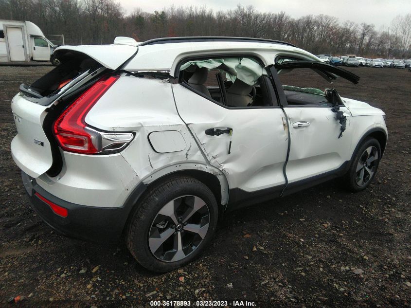 2023 VOLVO XC40 PLUS DARK THEME VIN: YV4L12UW7P2013747