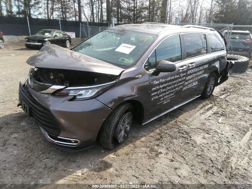 2022 TOYOTA SIENNA XLE VIN: 5TDJRKEC9NS075082