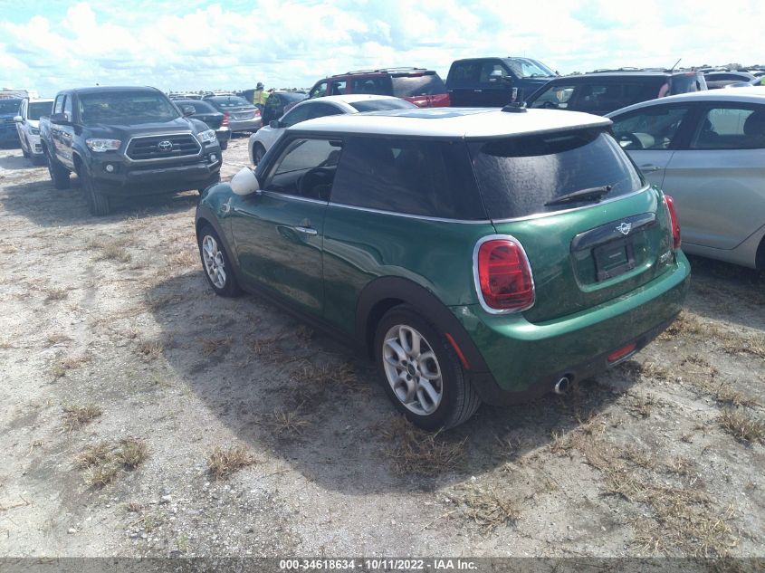 2021 MINI HARDTOP 2 DOOR COOPER VIN: WMWXR3C08M2P14032