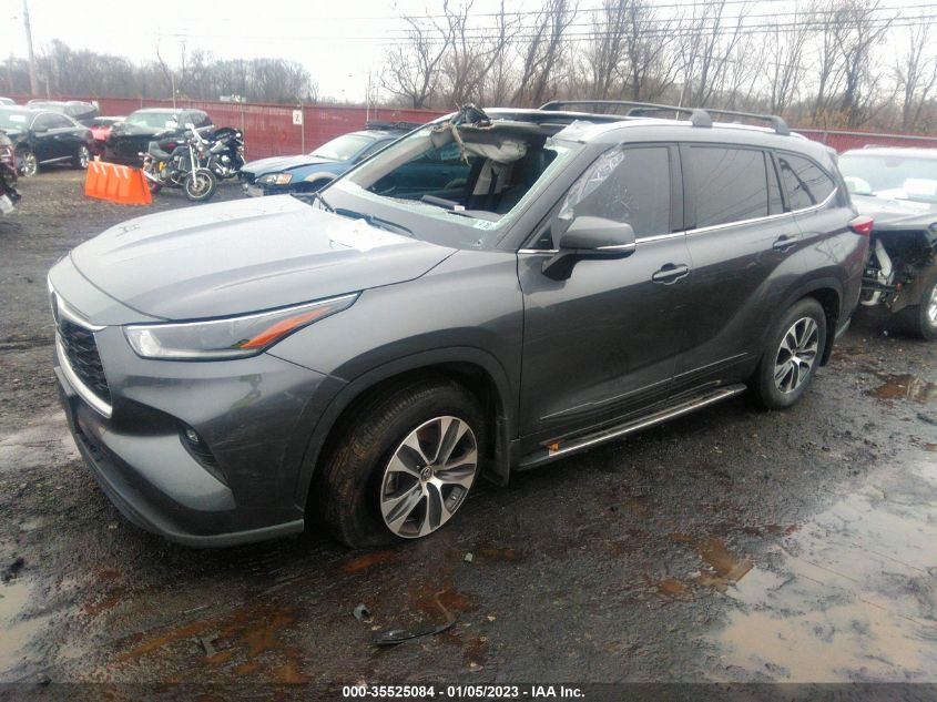 2021 TOYOTA HIGHLANDER XLE VIN: 5TDHZRBH9MS551773