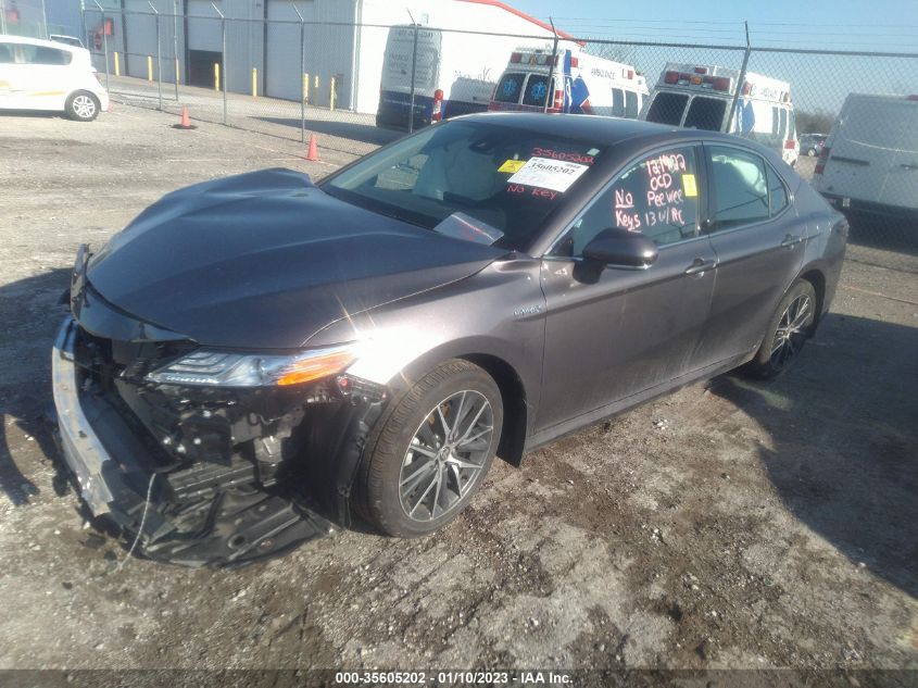 2021 TOYOTA CAMRY HYBRID XLE VIN: 4T1F31AK4MU562095