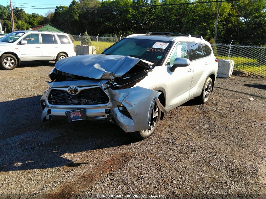 2022 TOYOTA HIGHLANDER XLE VIN: 5TDGZRBH5NS578739