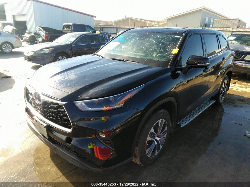 2021 TOYOTA HIGHLANDER XLE VIN: 5TDGZRBH6MS135949