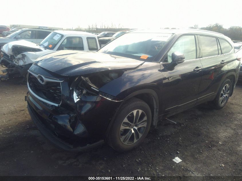 2022 TOYOTA HIGHLANDER XLE VIN: 5TDGZRBH8NS569307