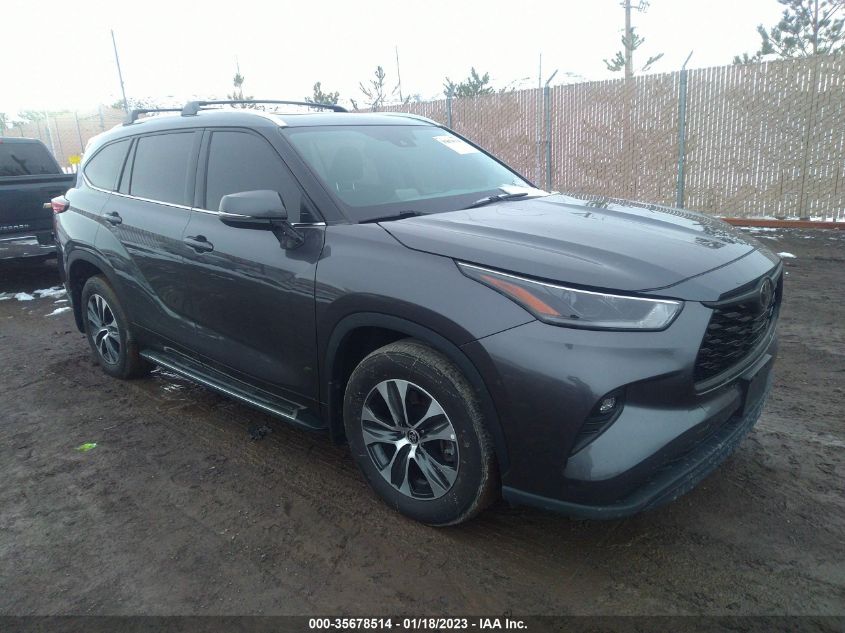 2021 TOYOTA HIGHLANDER XLE VIN: 5TDHZRBH1MS083358