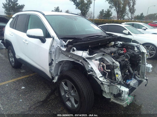 2022 TOYOTA RAV4 XLE VIN: 2T3W1RFV0NC181345