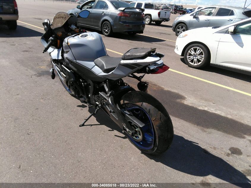 2022 SUZUKI GSX-R1000 R VIN: JS1DM11H4N7100420