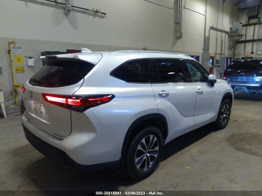 2022 TOYOTA HIGHLANDER XLE VIN: 5TDGZRBH5NS216135
