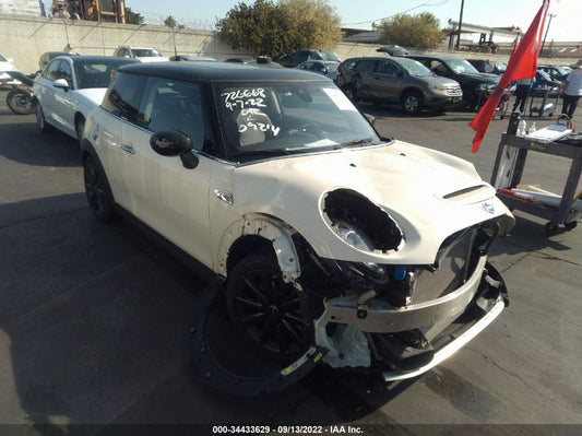 2021 MINI HARDTOP 2 DOOR COOPER S VIN: WMWXR5C02M2M91272