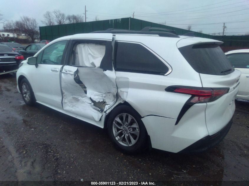 2022 TOYOTA SIENNA XLE VIN: 5TDJRKEC6NS102853