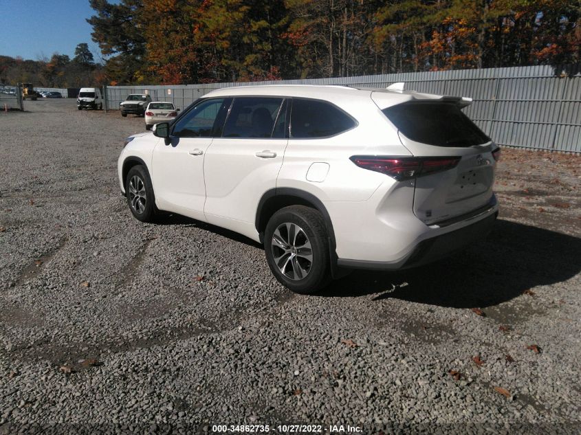 2022 TOYOTA HIGHLANDER XLE VIN: 5TDHZRBH7NS161353