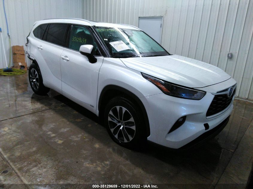 2022 TOYOTA HIGHLANDER HYBRID XLE VIN: 5TDHBRCH5NS539060