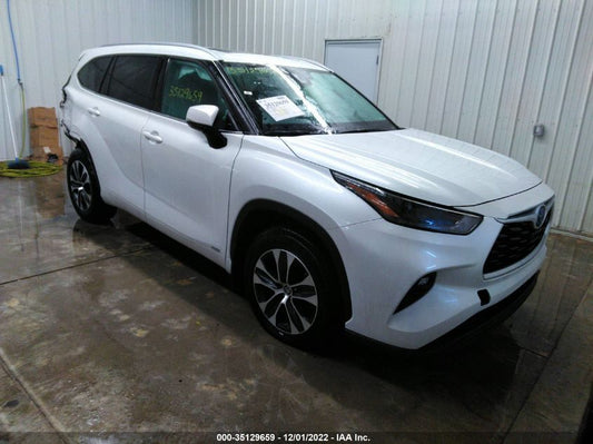 2022 TOYOTA HIGHLANDER HYBRID XLE VIN: 5TDHBRCH5NS539060