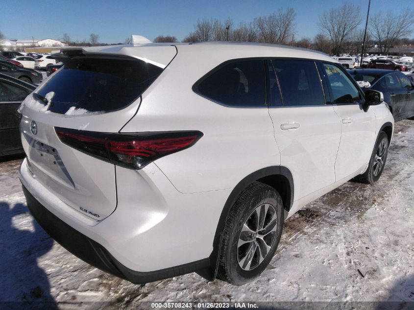 2022 TOYOTA HIGHLANDER XLE VIN: 5TDGZRBH3NS163922