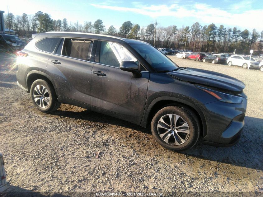 2022 TOYOTA HIGHLANDER XLE VIN: 5TDGZRAH4NS539500