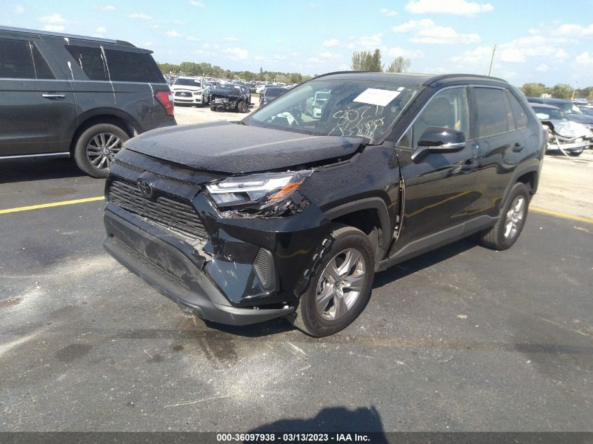 2022 TOYOTA RAV4 XLE VIN: 2T3W1RFV1NC194573