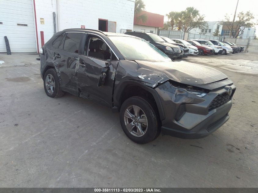 2022 TOYOTA RAV4 XLE VIN: 2T3W1RFV4NW193108