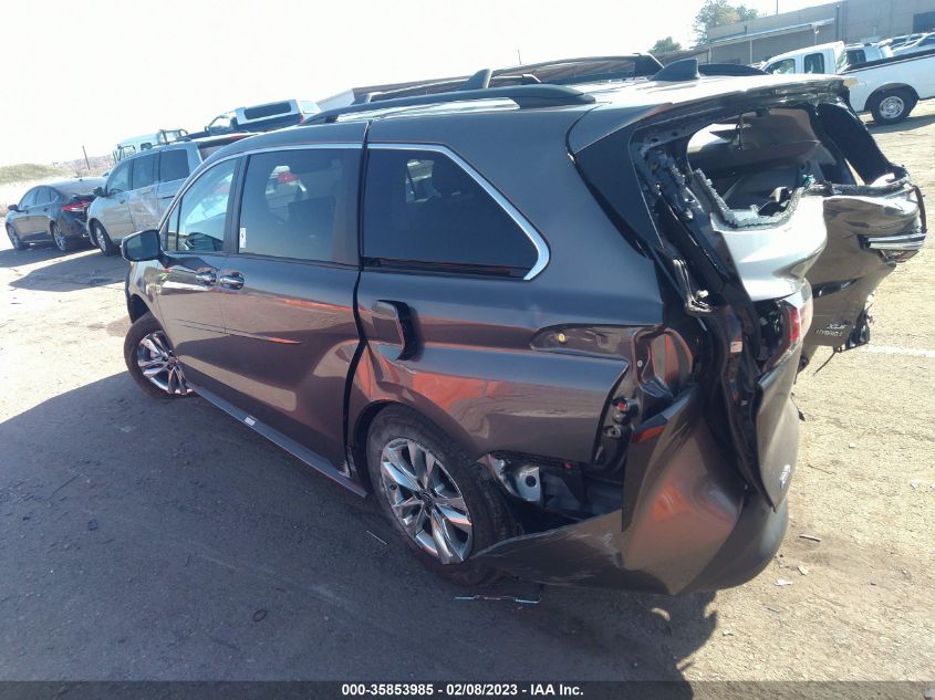 2022 TOYOTA SIENNA XLE VIN: 5TDJSKFC8NS062133