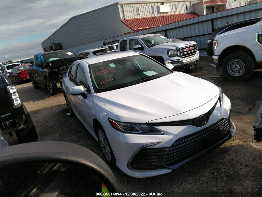 2022 TOYOTA CAMRY LE VIN: 4T1C11AK2NU637418