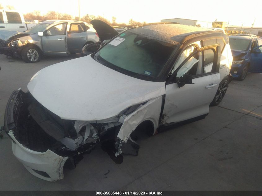 2021 VOLVO XC40 R-DESIGN VIN: YV4162UM2M2468007