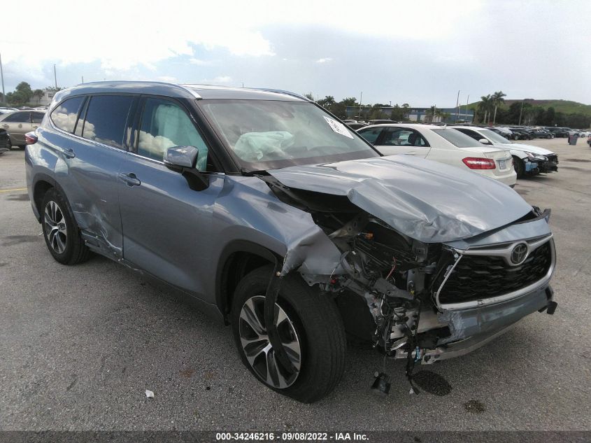 2021 TOYOTA HIGHLANDER XLE VIN: 5TDGZRAH7MS043329