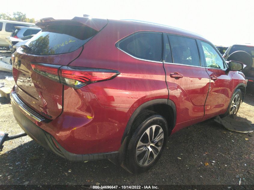 2022 TOYOTA HIGHLANDER XLE VIN: 5TDGZRBH8NS574135