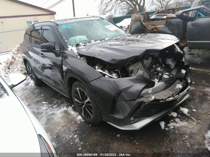 2022 TOYOTA HIGHLANDER XSE VIN: 5TDLZRBH3NS215824