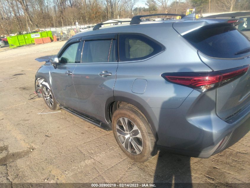 2022 TOYOTA HIGHLANDER XLE VIN: 5TDGZRAH1NS112761