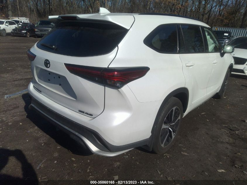 2022 TOYOTA HIGHLANDER XSE VIN: 5TDLZRBH4NS202614