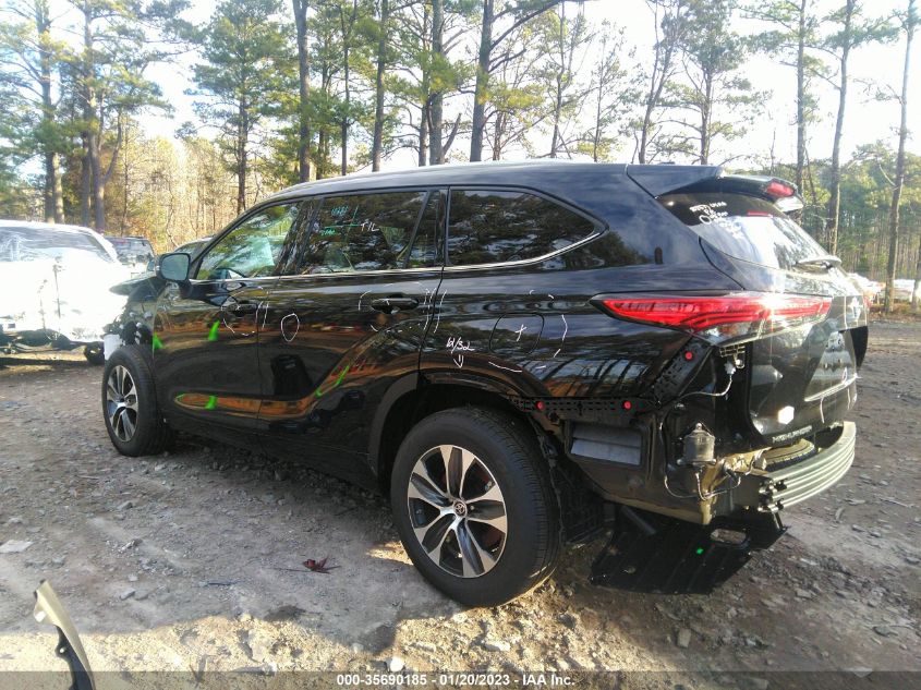 2022 TOYOTA HIGHLANDER XLE VIN: 5TDGZRBH1NS241078