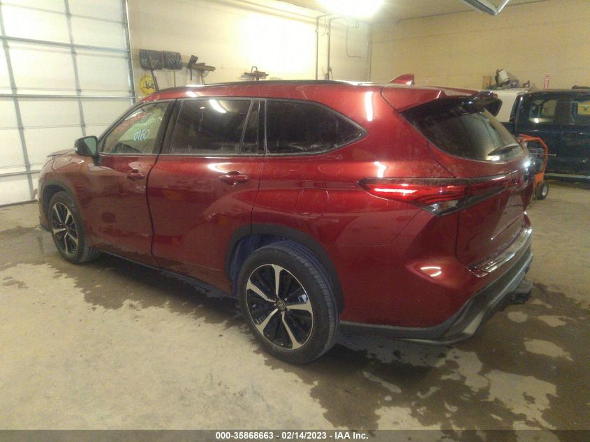 2022 TOYOTA HIGHLANDER XSE VIN: 5TDLZRBH3NS203799