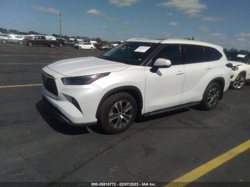 2022 TOYOTA HIGHLANDER XLE VIN: 5TDGZRAH2NS123168