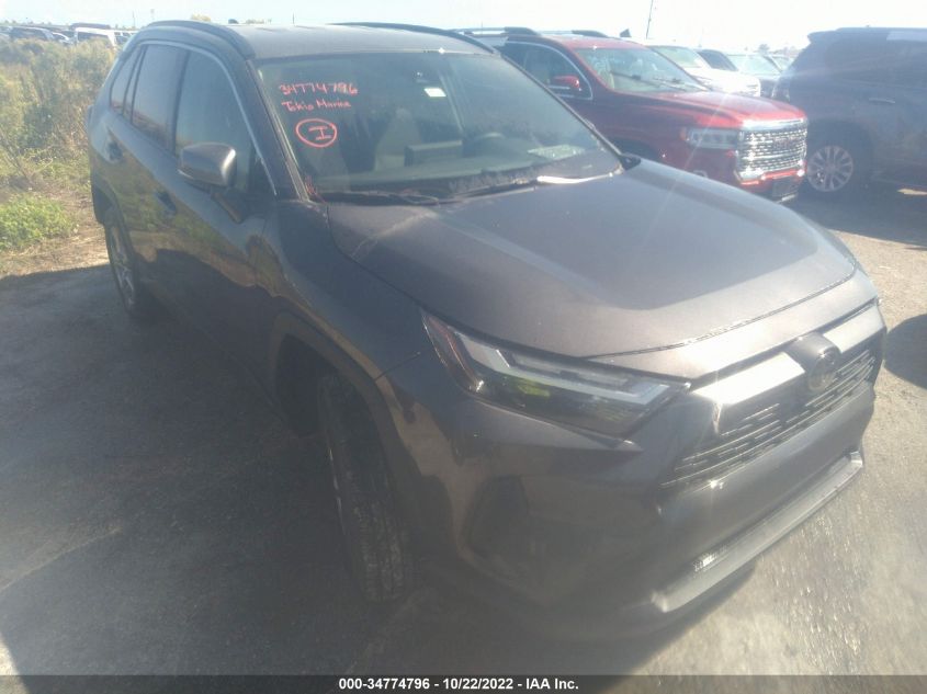2022 TOYOTA RAV4 XLE VIN: 2T3W1RFV0NW187564